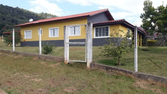 Sítio com 3 quartos à venda, 82450 m² por R$ 1.100.000 - Pitangueiras - Pedra Bela/SP