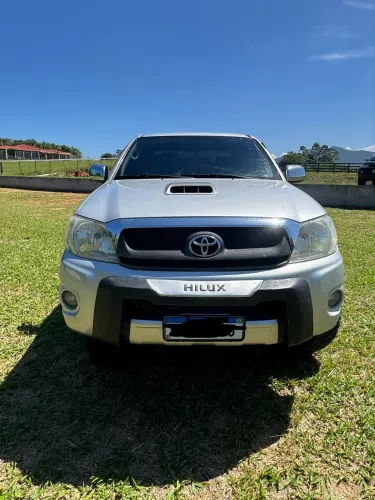 Toyota Hilux CD SRV D4-d 4X4 3.0 TDI Diesel AUT 2011