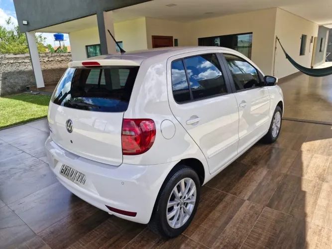Volkswagen Fox 1.0 MI Total Flex 8V 5P 2014