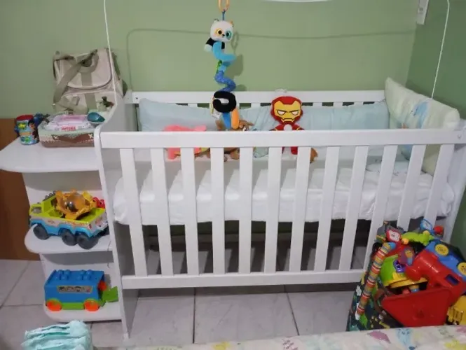 Berço semi novo 