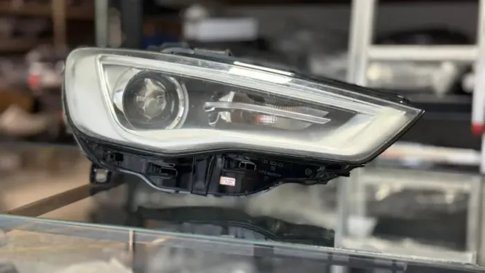 Farol Audi A3 Lado Direito original 13 a 16