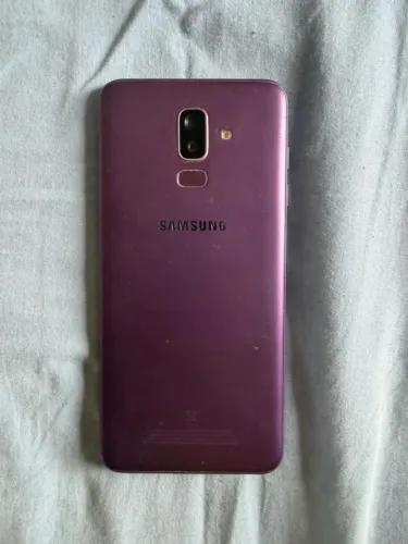 Samsung J8 Roxo