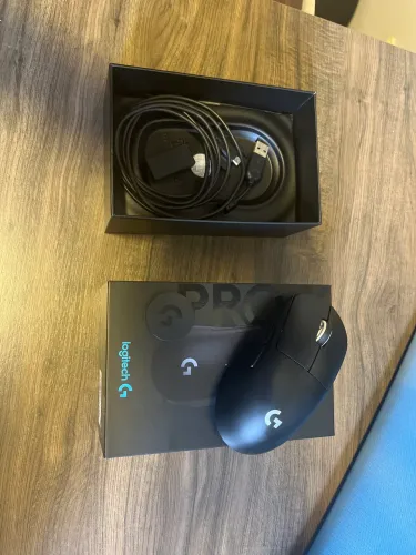 Mouse logitech g pro x superlight novinho