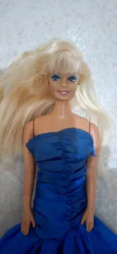 boneca estilo barbie simba gardens 1989 , vestido original de época, perna dobrável
