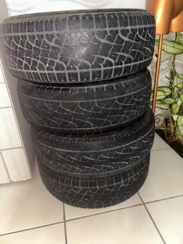 Pneu pirelli scorpion