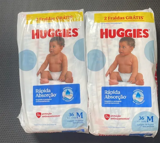 2 pacotes de fraldas Huggies