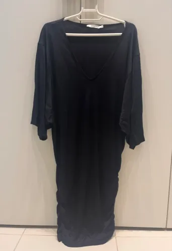 Vestido em malha fria A Teen TAM M (aproximadamente 100 cm de comprimento)