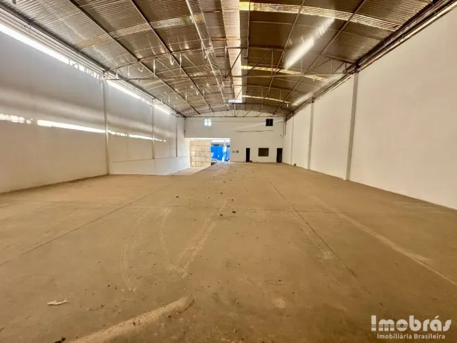 Galpão para alugar, 650 m² por R$ 7.500,00/mês - Paupina - Fortaleza/CE