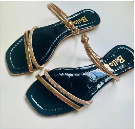 sandália rasteira preta dourado rasteira strass rasteirinha confortável
