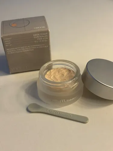 r.e.m beauty sweetener concealer - shade FAIR 4CN [04_fair with neutral pink undertones]