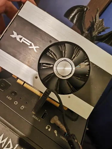 Placa de vídeo R7 260x 1 gb (para conserto)