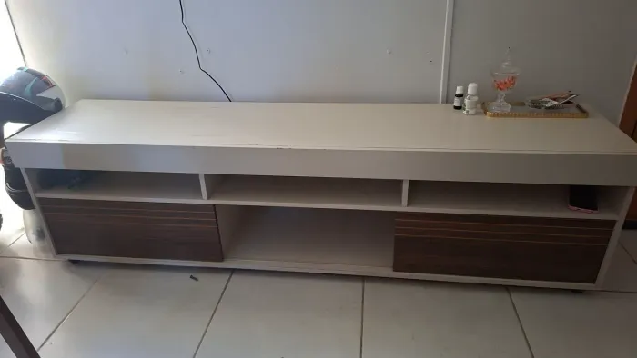 Vende se rack para sala