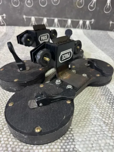 Suporte com ventosas para transporte de bicicletas