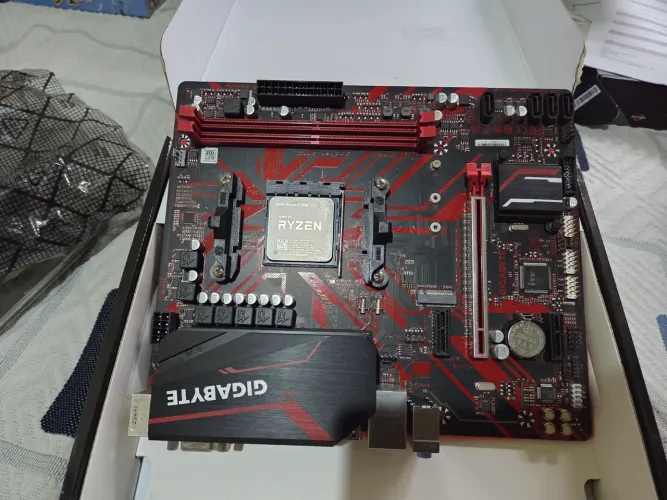 Kit Placa Mãe B450M Gaming + Processador Ryzen 5 3600