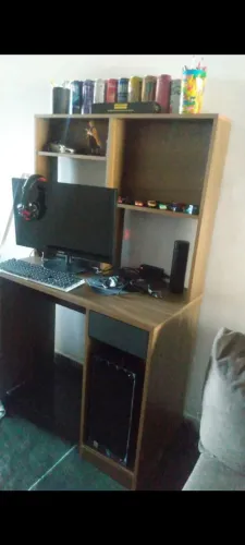 Vende-se mesa de computador Usada.