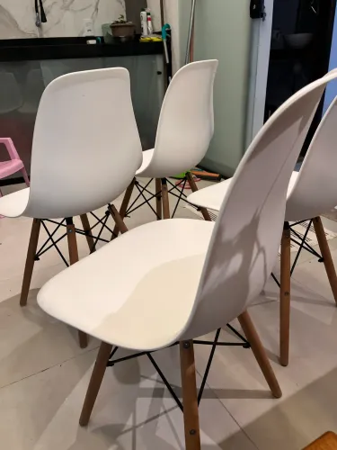 Cadeiras Eiffel pés palitos 4 unidades 