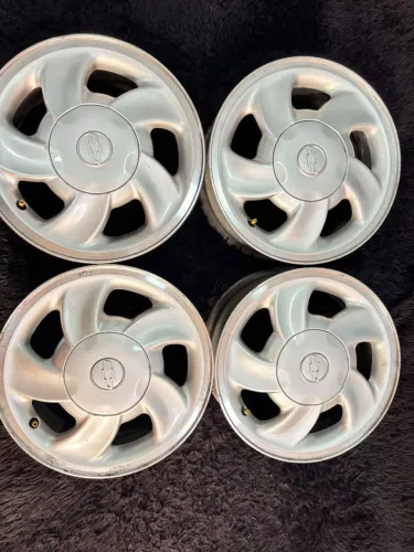 Jogo de Rodas Aro 14 Original GM Corsa GLS Millenium