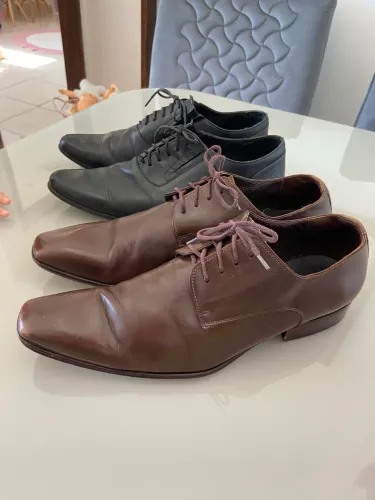 Sapatos Marrom e Preto