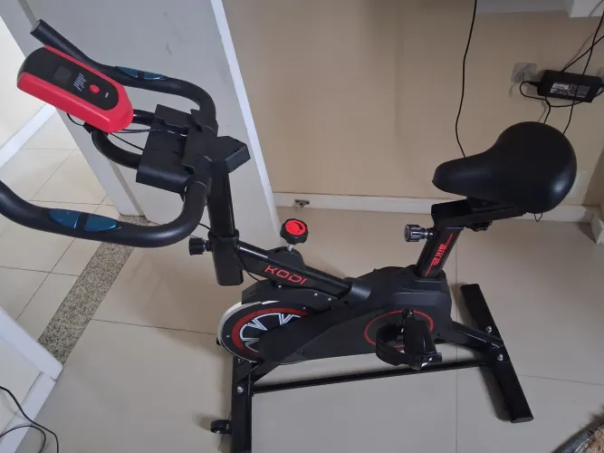 VENDO BICICLETA ERGOMÉTRICA NOVA