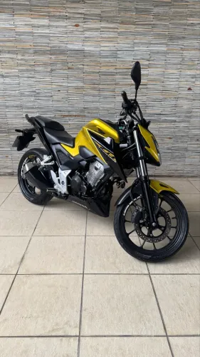CB TWISTER ABS 300F 2024