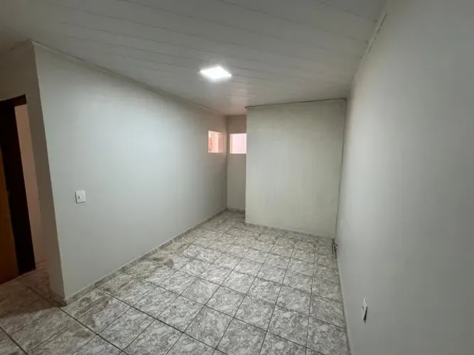Alugo sala comercial centro Cidade ocidental incluso agua energia*