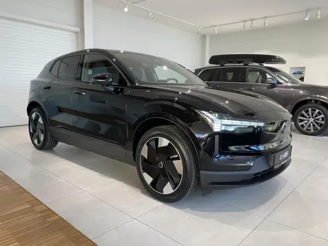 Volvo EX30 E40 Plus 2026
