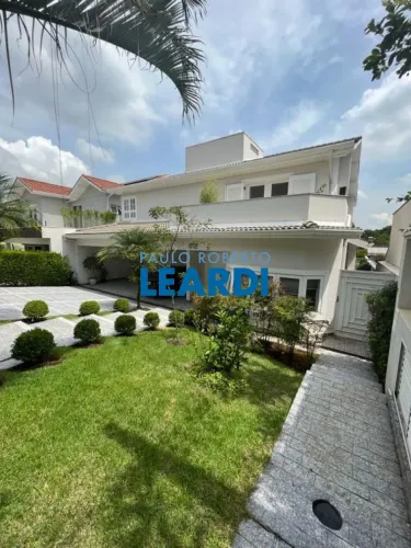 CASA EM CONDOMÍNIO - ALPHAVILLE - SP