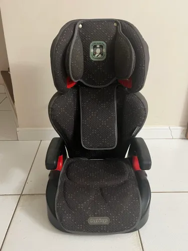 Cadeirinha Auto Peg-Pérego Protege (Grupos 2/3 - 15 a 36kg) - Ótimo Estado