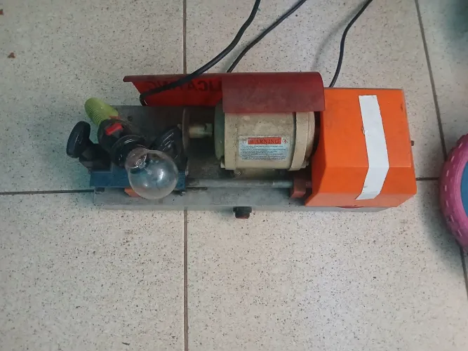Maquina de cortar chave