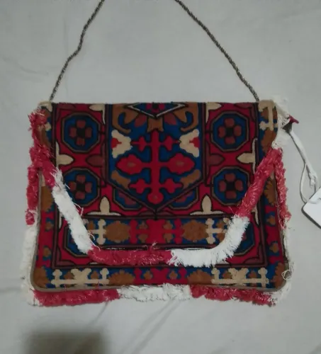 Bolsa Ada Kamara feita a mão