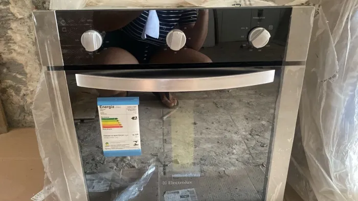 Forno De Embutir A Gás Electrolux OG7MX Inox 56L 220V - Estado De Novo