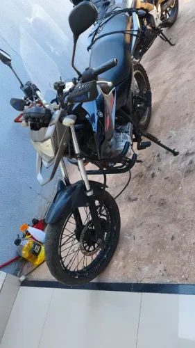 MOTO XTZ CROSSER
