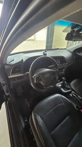 Hyundai Elantra 2.0 16V Flex Aut. 2017