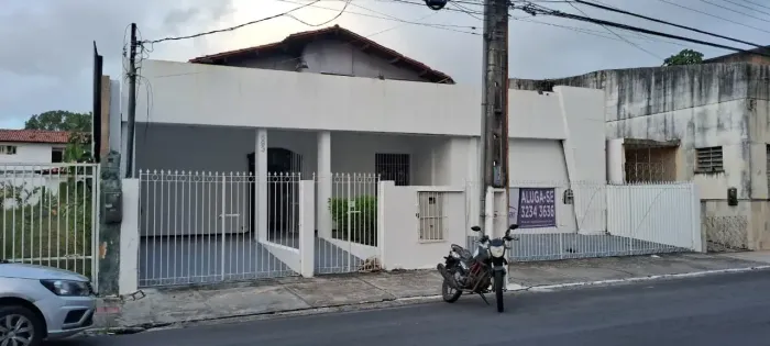 CASA COMERCIAL PARA VENDA OU LOCAÇÃO RUA ARUÁ