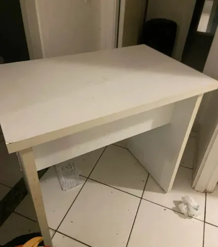 Mesa escritório pequena