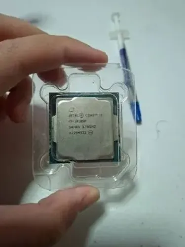 Processador Intel Core I3 10105F 10 geraçao - Semi Novo