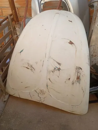 Capuz de Fusca 70 com a longarina 