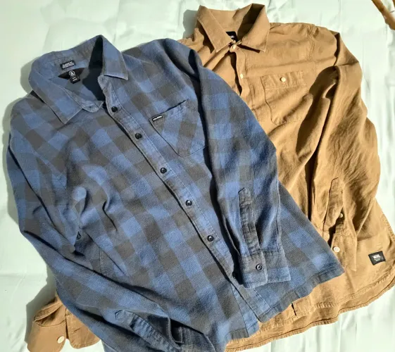 Duas Camisas (Vans + Volcom)