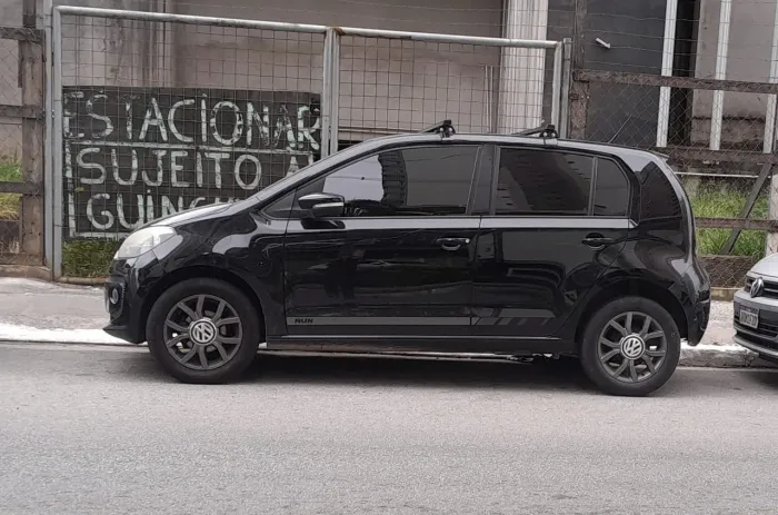 Volkswagen Up! RUN 1.0 Total Flex 12V 5P 2017