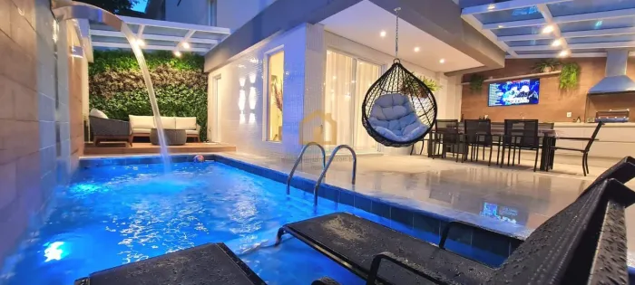 Casa 3 dormitórios, sendo 3 suítes, 175 m² à venda no bairro Embaré - Santos/SP