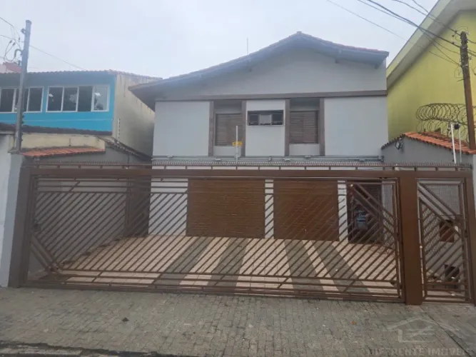 CASA ESPAÇOSA Á VENDA E LOCAÇÃO EM STO ANDRÉ