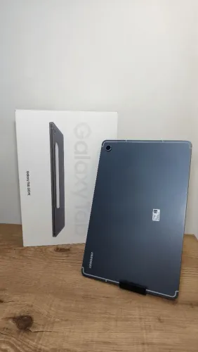 Tablet SAMSUNG Tab S10 FE 128GB/8GB SEMI NOVO 