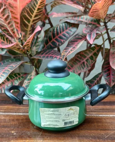 Panela Mãe Ágata verde 1.5 L nova, sem uso ! 
