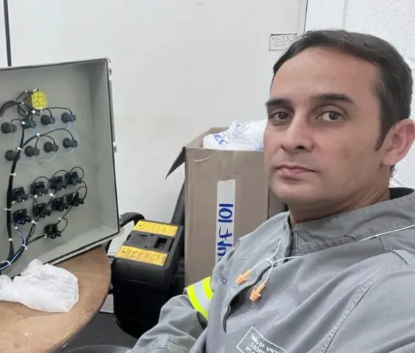 Eletricista em Goiânia (62) 9  *