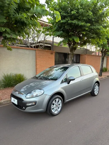 Fiat Punto Attractive 1.4 Fire Flex 8V 5P 2014
