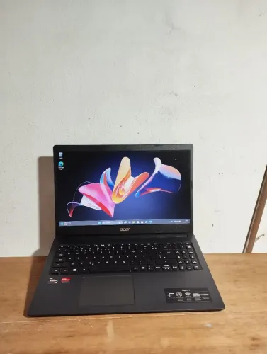NOTEBOOK ACER RYZEN 3 8GB NVME 256GB PLACA DE VÍDEO DEDICADA ACEITO CARTÃO 1300$