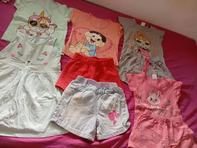 Lote de roupas infantil 3 a 5 anos.