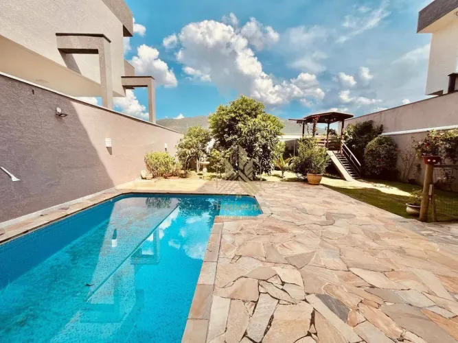 Casa de Alto Padrão com Vista Panorâmica para a Pedra Grande | Jardim Maristela Atibaia/S