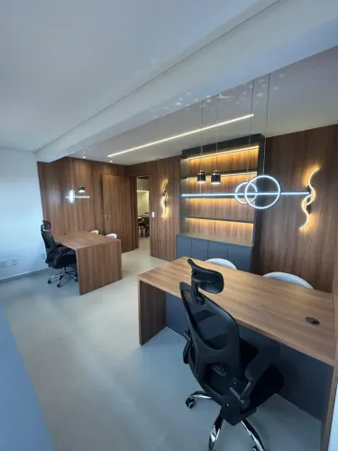 Sala Comercial Mobiliada com 52m² | Pronta para Uso | Centro Comercial Valentina