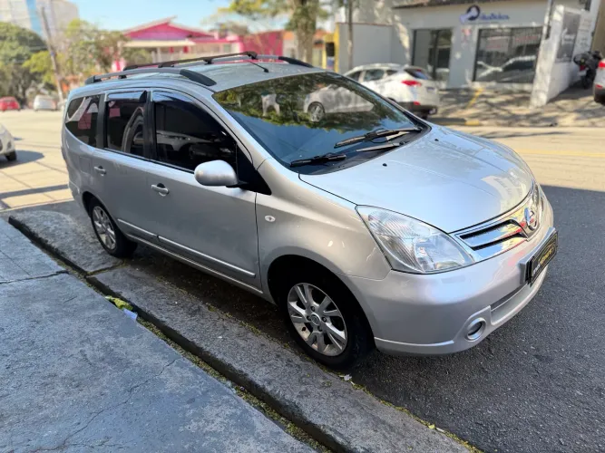 Nissan Livina Grand SL 1.8 16V Flex Fuel Aut. 2014